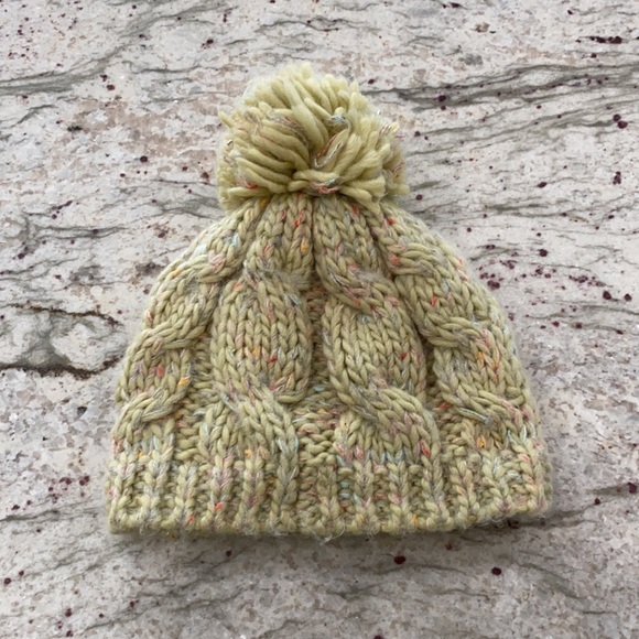 Appaman Toddler Crochet Beanie with Pom 6-18M - Picture 2 of 5